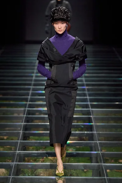 Look 57